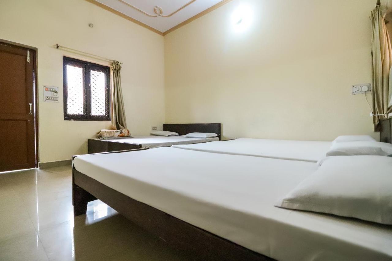 Spot On 60838 Shri Giriraj Dham Hotell Govardhan Exteriör bild