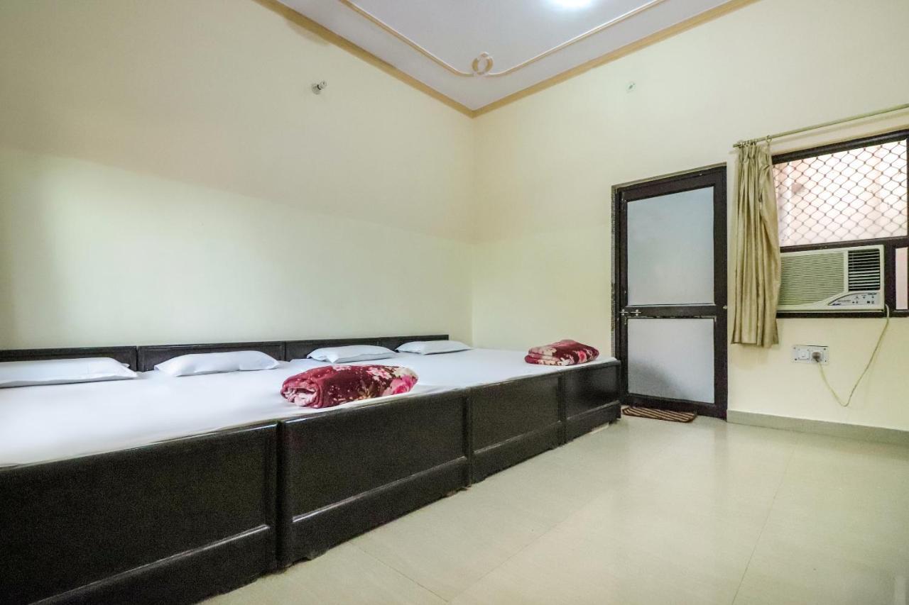 Spot On 60838 Shri Giriraj Dham Hotell Govardhan Exteriör bild