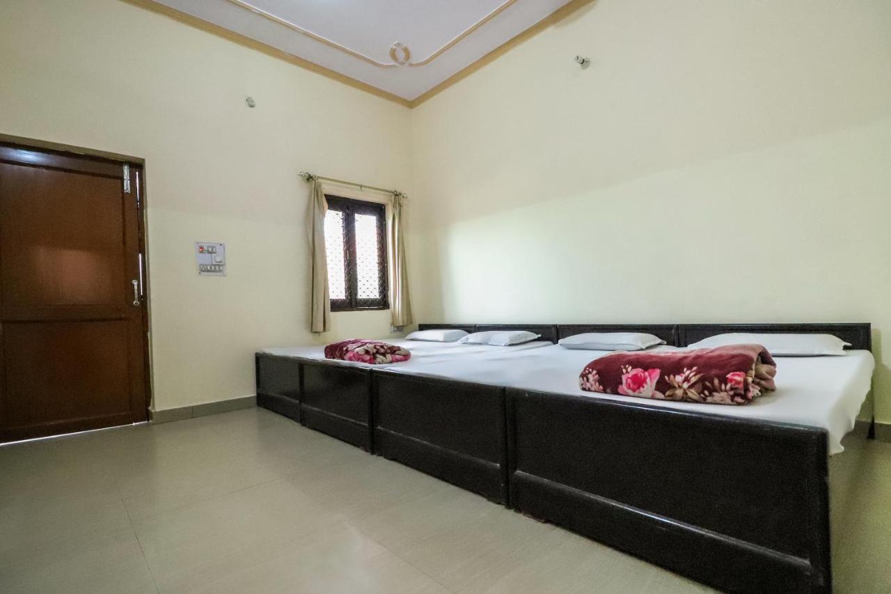Spot On 60838 Shri Giriraj Dham Hotell Govardhan Exteriör bild
