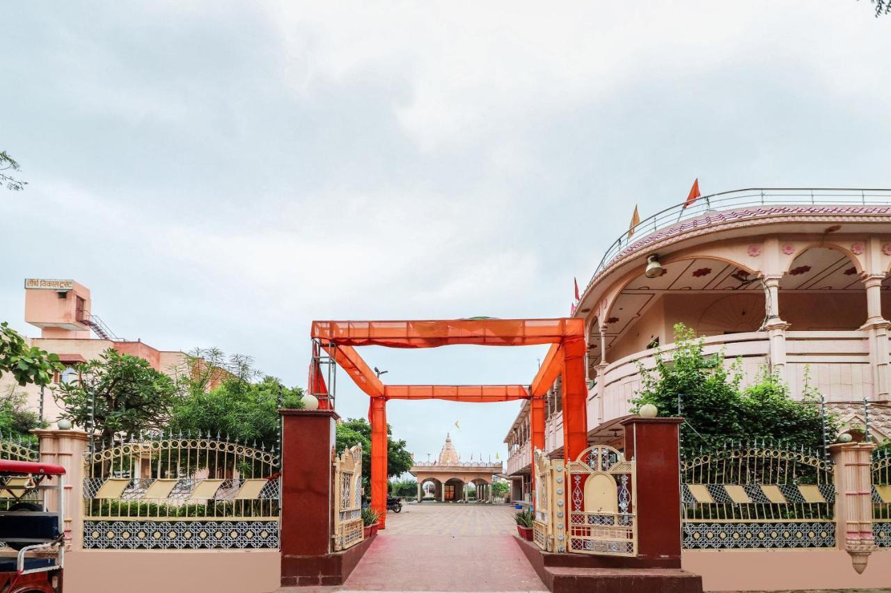 Spot On 60838 Shri Giriraj Dham Hotell Govardhan Exteriör bild